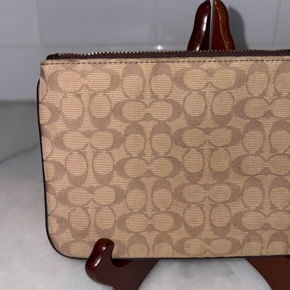 Coach Wristlet Bag Purse Jacquard Signature Logo Canvas Large Wristlet - Picture 5 of 15